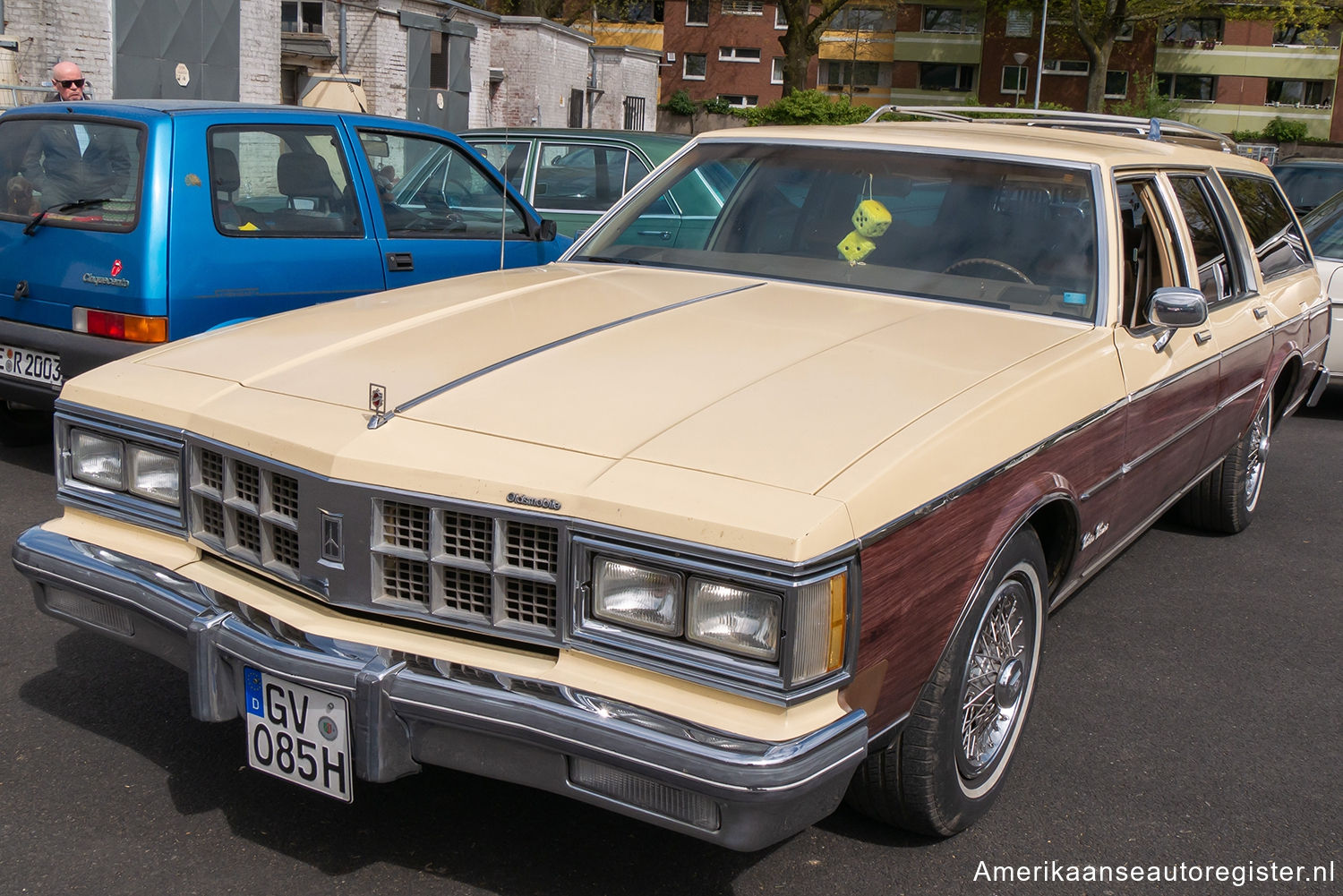 Oldsmobile Custom Cruiser uit 1986